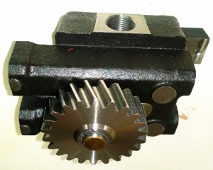 Pompa olejowa silnika URSUS C-360 nowy typ     